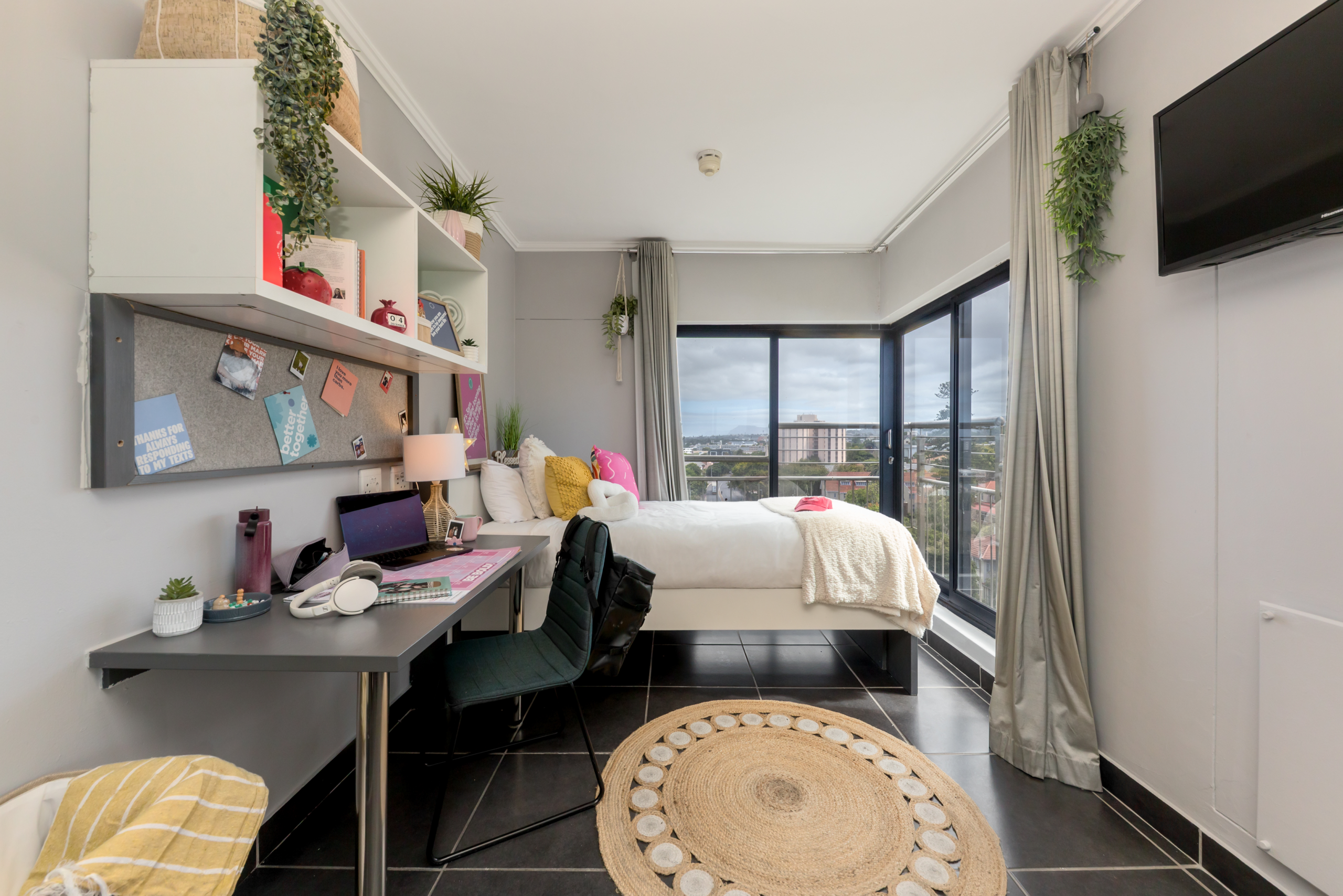 <span>Independent</span> Platinum Corner