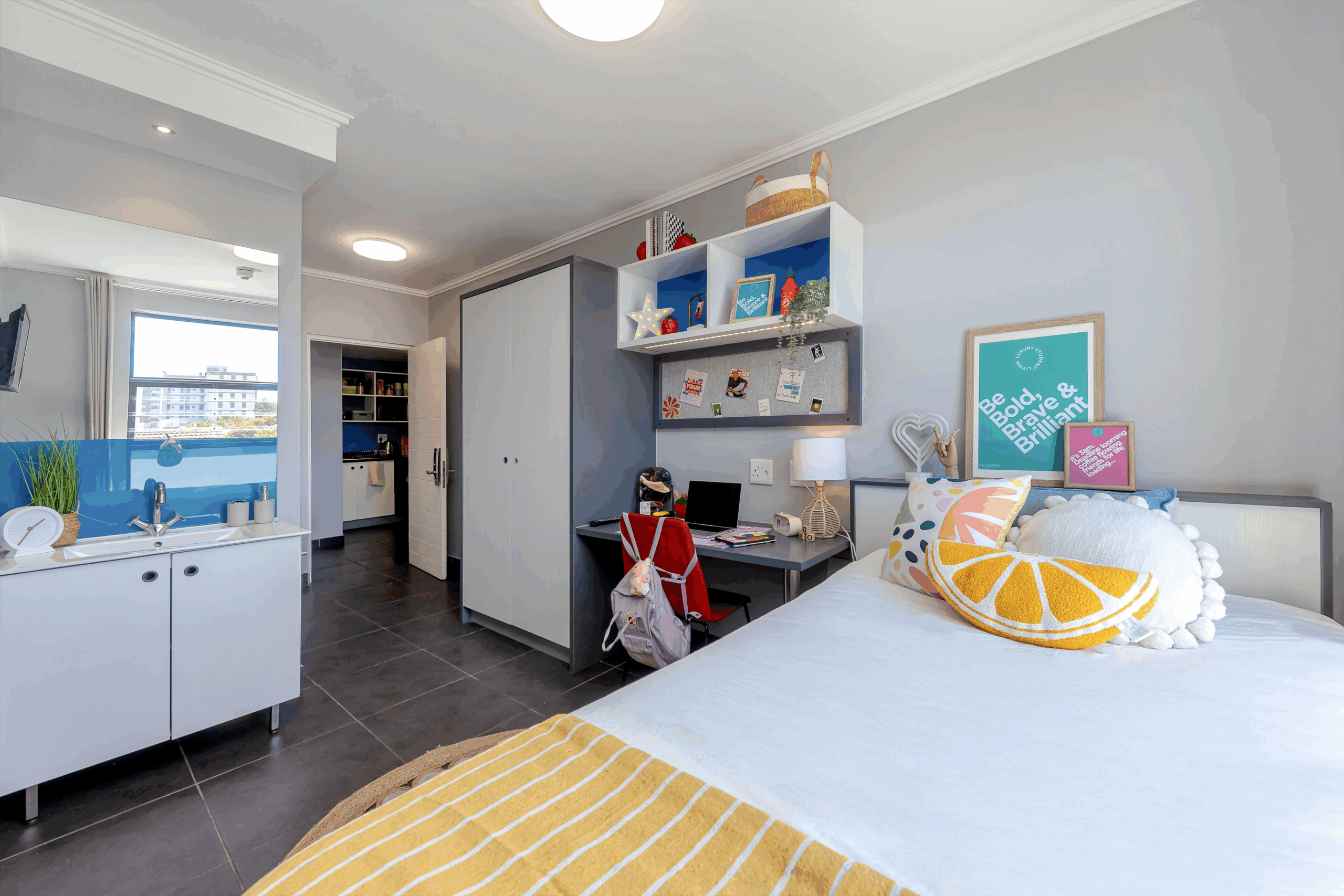 <span>Explorer</span> Four Gold