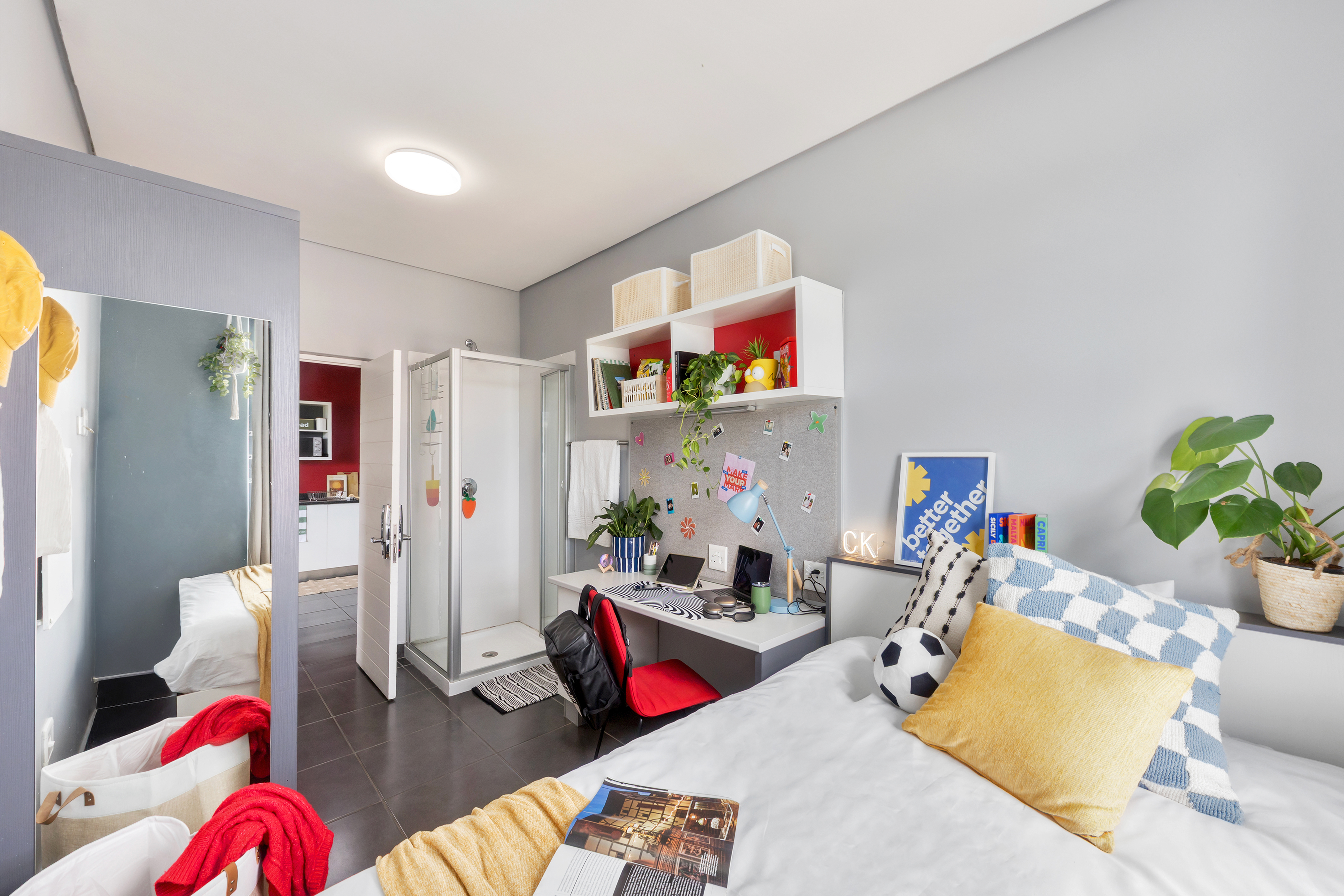 <span>Socializer</span> Four