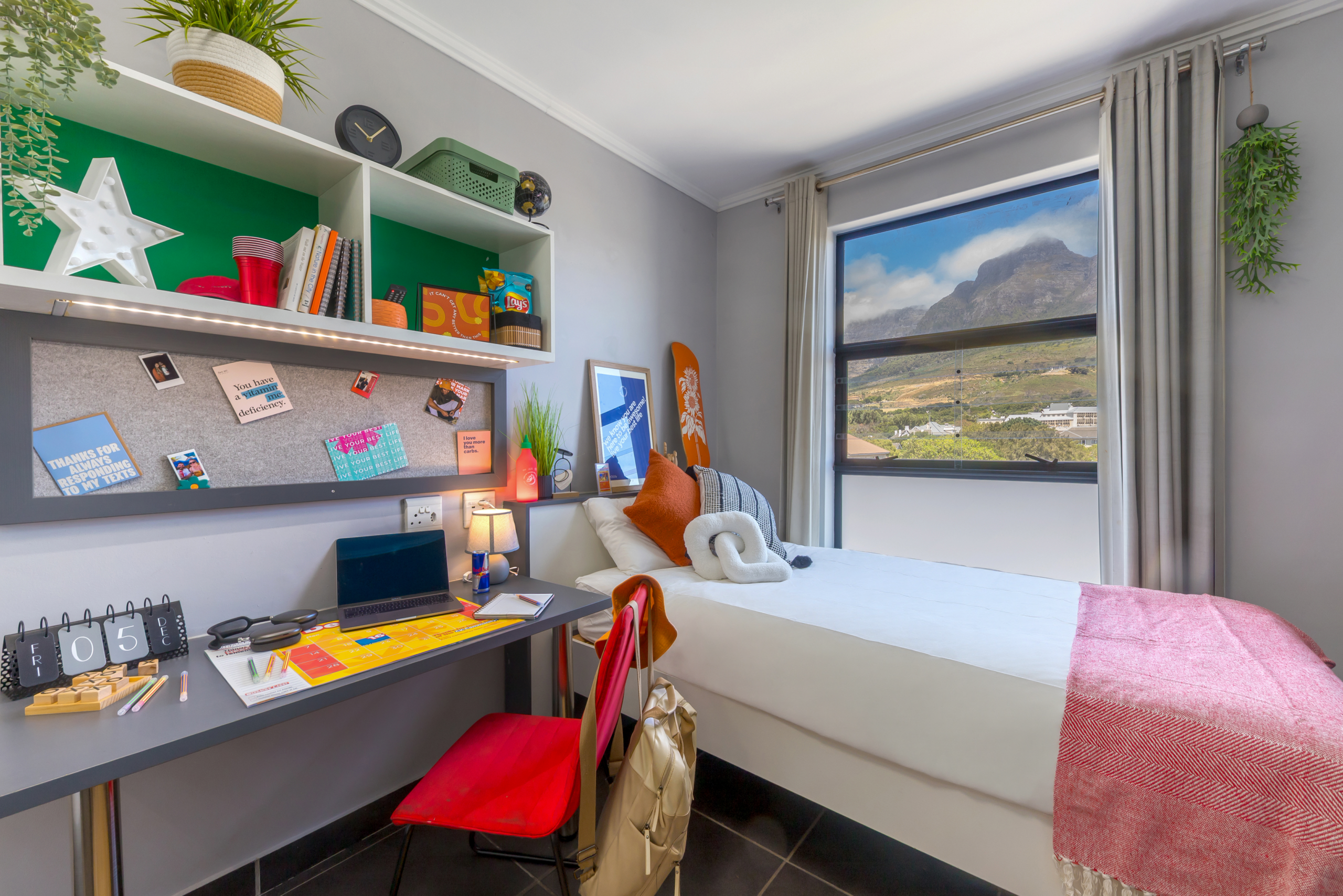 <span>Independent</span> Gold+ Mountain facing