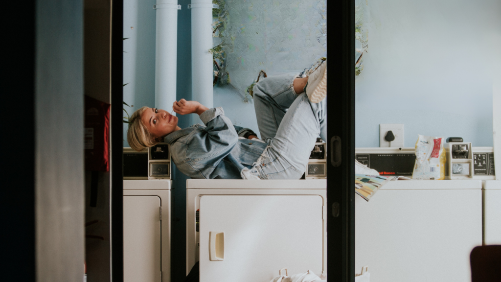 Does CampusKey offer on-site laundry facilities?